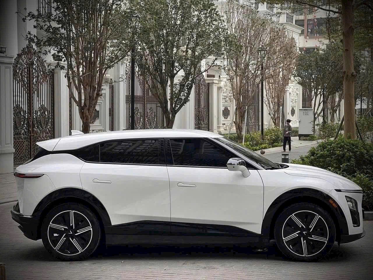 Xe Vinfast VF 7 tại Vinfast Thăng Long